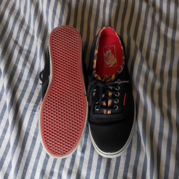 Black and leopard Vans - Picture 2 of 3